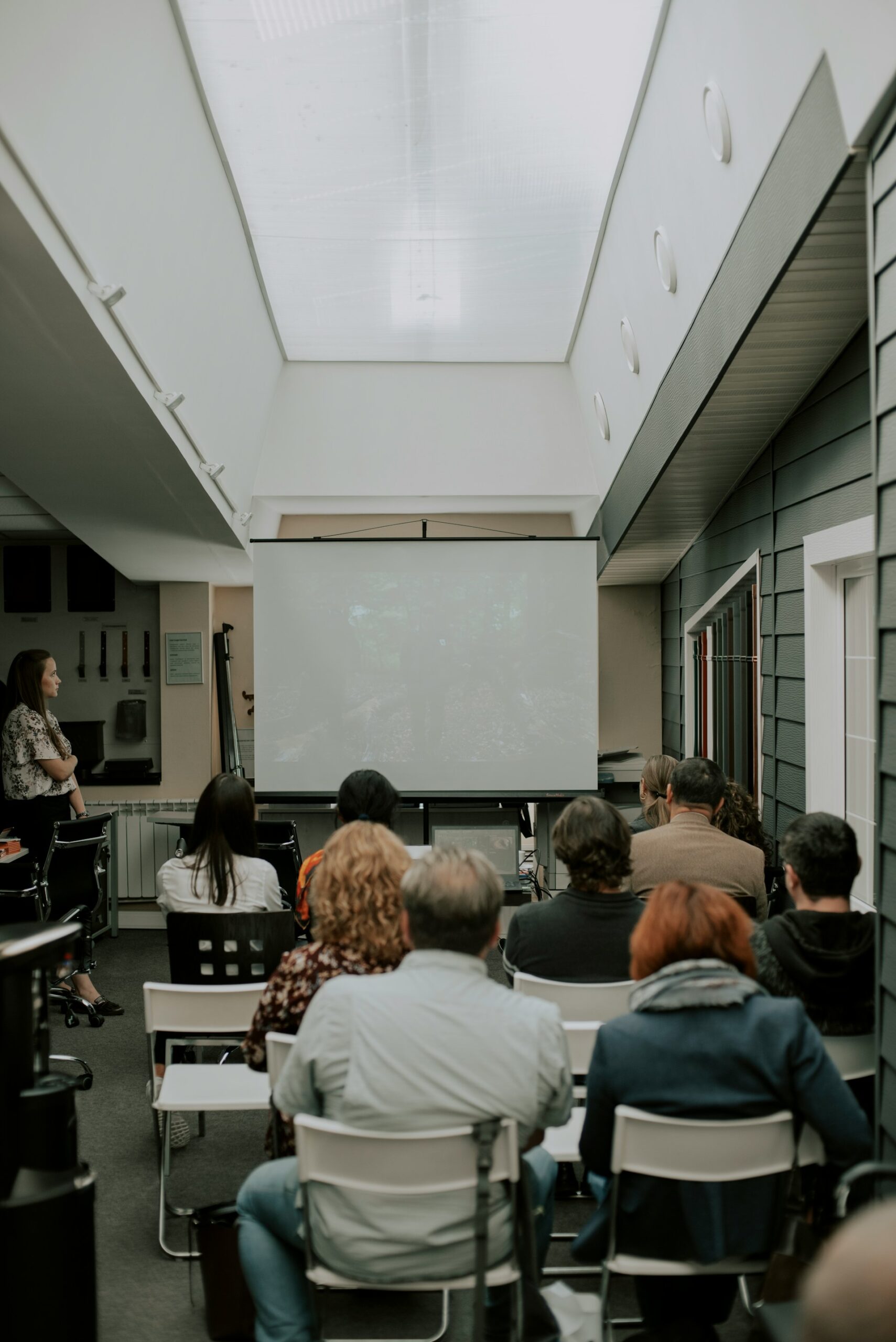 lecture presentation university speaking engagement lecture hall or classrooom with students